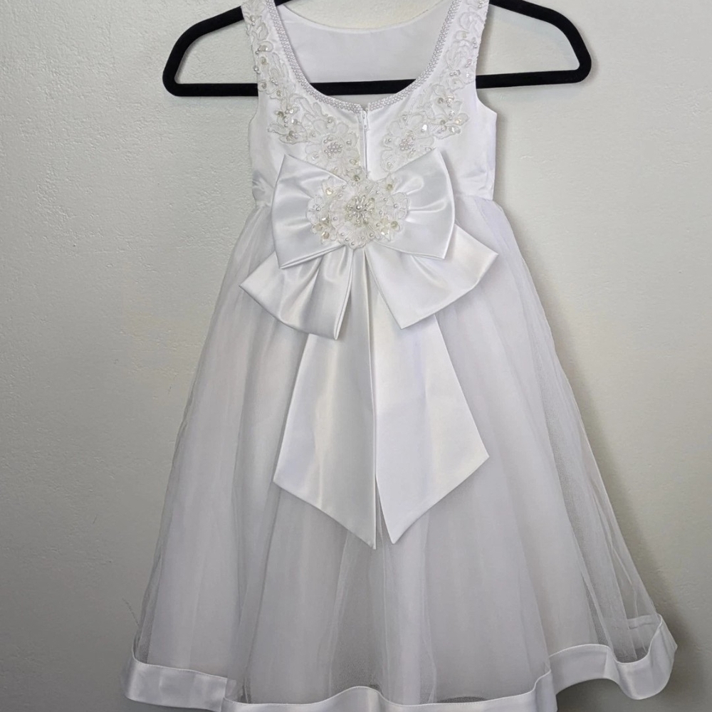 Charming White Kids Dress with Floral Bow